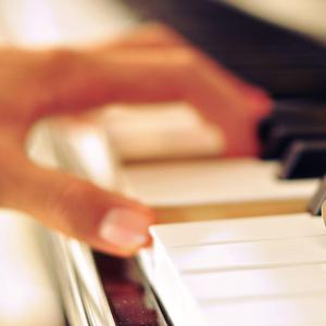 扒开胸罩疯狂捏胸吃奶头视频大全
